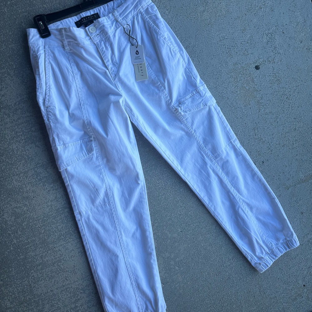 Sanctuary “Rebel” White Cargo Pants Sz 27 NWT